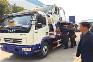 泾川汽车道路救援拖车价格
